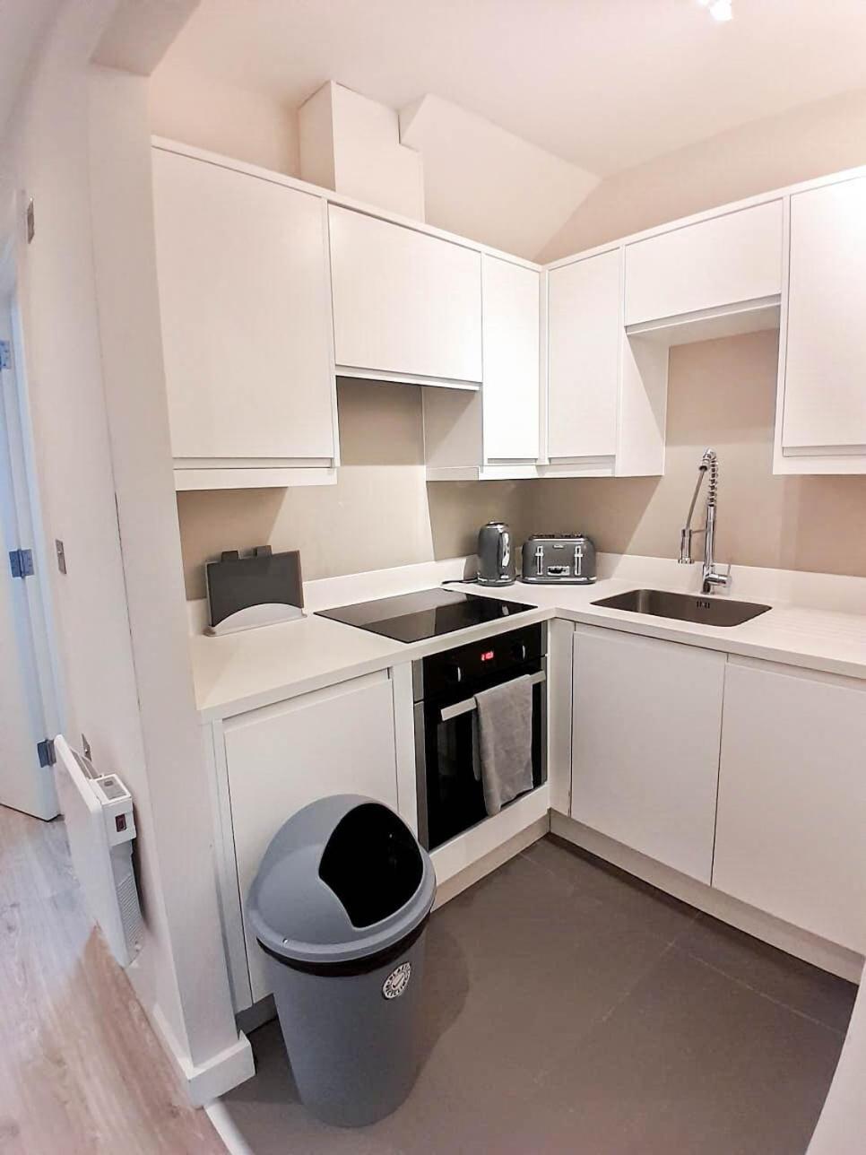 Chic 1-Bedroom Flat In Elephant & Castle, Near The Shard Londres Exterior foto