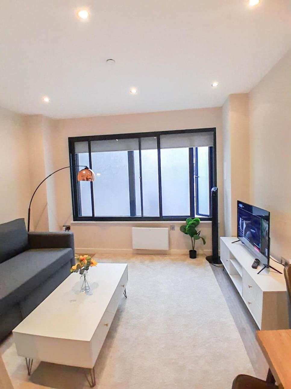 Chic 1-Bedroom Flat In Elephant & Castle, Near The Shard Londres Exterior foto